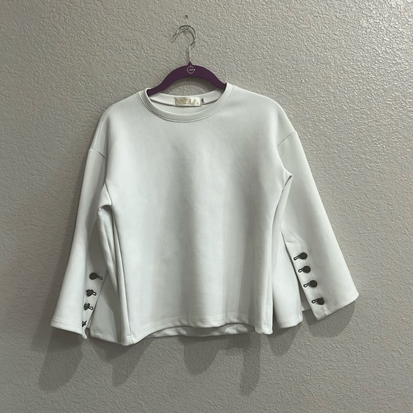 HYZJ Womens Crop Top Size M Ivory Suede Stretch Knit 3/4 Sleeve Round Neck - Picture 1 of 7